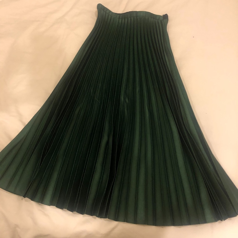 Zara Green Pleated Midi Skirt